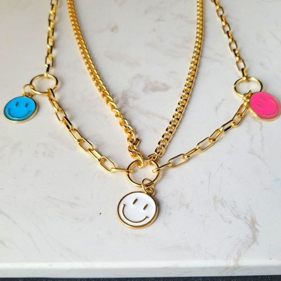 NEW 2 layers necklace fashion gold tone with charms - Picture 3 of 3